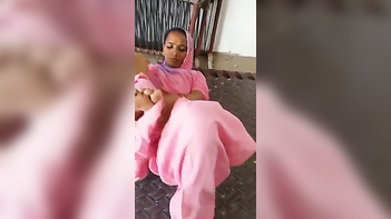 Village Bhabhi in Pink Salwar Suit Sucks Teen Boy's Dick Like a Pro