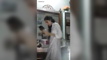 Babe Deepthroats Her Man’s Dick Like a Pro, Sucking Hard and Swallowing Deep