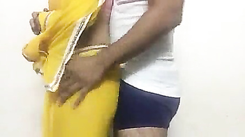 Hot-as-Fuck Hyderabadi Aunty Shreds Kamasutra Moves in Wild Xxx BF