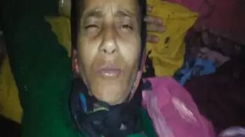 Mature Indian Dehati Aunty Rides Young Dick Like a Fucking Pro