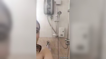 Big-Titted Desi Chick Nails It Filming Herself Showering, Wet and Wild