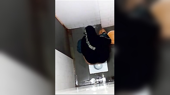 Desi Chick in Hood Gets Filmed by Perverted Xxx Fetishist