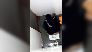 Desi Chick in Hood Gets Filmed by Perverted Xxx Fetishist