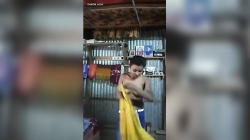 Desi Village Chick Flashing Her Huge Tits and Pussy