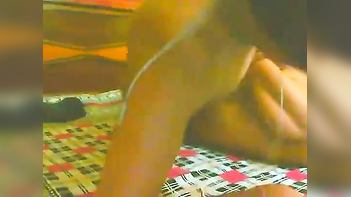 Mumbai Bhabhi Geeta Licking Her Juicy Pussy Clean
