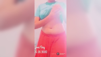 Instagram Queen Shows Off Her Tight Pussy on Cam - Must See!
