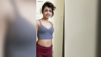 Desi Babe Dances Like a Wildcat in Hotel Room - Pussy Teasing Extraordinaire