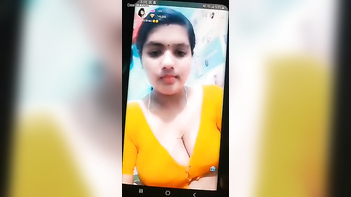 Bhabi Teasing Live, Sultry Siren Seduces With Filthy Talk And Wild Moves