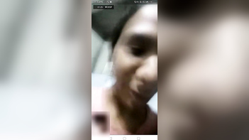 Paki Babe Shows Off Her Juicy Titties In A Steamy Video Call