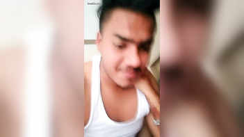 Desi College Chick Gets Pounded for the First Damn Time