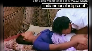 Desi Babe Shows Off Her Ass and Masturbates With a Vibrator in Public