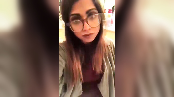 Desi Bitch Furiously Fingers Her Wet Pussy Till She Screams and Creams.