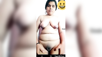 Flaunting Tits and Spreading Ass - Naughty Indian Aunty's Raunchy Home Show