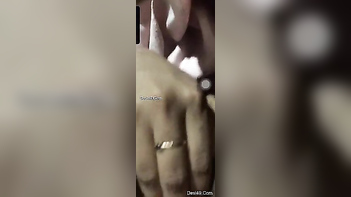 Spicy Indian Aunty Bends Over and Takes a Hard Pounding from Behind.