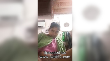 Damn Hot Desi Village Bhabi Fingering Like a Freaking Pro