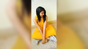 Sexy Telugu Babe Gets Pussy Fingered Hard by Horny Indian Tiktoker.