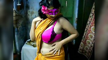 Fiery Indian Bitch Rips Off Yellow Sari, Flaunts Bare Tits and Fucks Hard