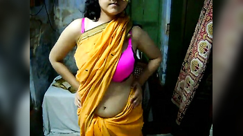 Fiery Indian Bitch Rips Off Yellow Sari, Flaunts Bare Tits and Fucks Hard