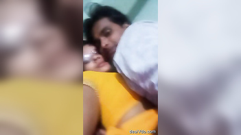 Horny Dhaka Bhabi Gets Her Tight Pussy Hammered Hard in Leaked MMS Video.