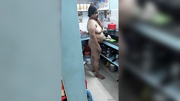 Desi Wife's Wild XXX Exposure - Shamelessly Flaunting Her Naked Body