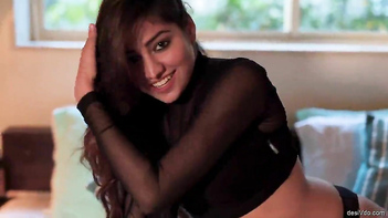 Imran Kaur's Insta Hot Cuts - Her Sizzle and Tease in Every Sensual Move!