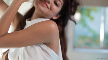 Imran Kaur's Insta Hot Cuts - Her Sizzle and Tease in Every Sensual Move!