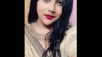 Review - Chubby Bengali Babe Gets Pussy Fingered and Fucked Hard by Horny Lover.