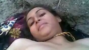 Hot Desi Village Bhabi Gets Pounded Hard in the Field.