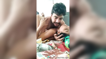 Brutal Fucking Indian Couple - Watch Her Scream and Cum Hard