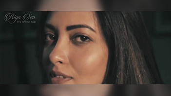 Watch This Fucking Hot Babe Riya Sen Suck Dick Like a Pro in HD