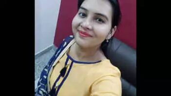 This Super Cute Girl Get Pounded Hard and Moan for More.