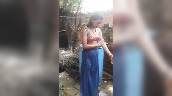 Desi Pervert Films Hot Babe Changing Clothes, Catching Every Naughty Detail!