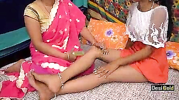 Hot Neighbor Milf in Wild Indian XXX Action - Free Hindustani Fuck.