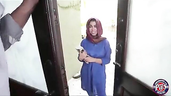 Review - Busty Pakistani Babe Gets Pounded Hard by Indian Stud in HD!