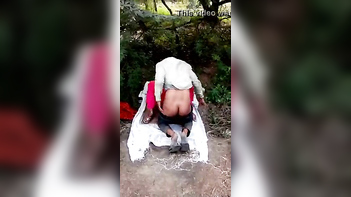 Desi slut gets pounded hard in a wild open-air sex MMS leak!
