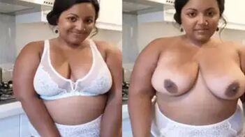 Viewer - Wild Indian Babe's Nose Piercing Jiggles as She Strips Off White Bra!