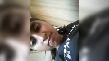 Horny Indian Slut Flaunt Her Juicy Tits and Finger Her Wet Pussy