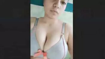 Hot Babe Spreads Her Tight Asshole Wide Open for Your Pleasure.