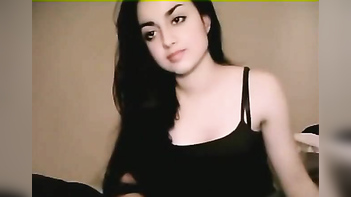 Desi Bitch Samina Noorani Gets Pounded Hard and Screams for More in Steamy Vid.