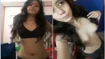 Busty Chick in India Flashes Her Tits for a Wild XXX Show.