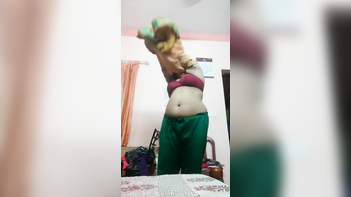 Desi Aunty Strips Naked, Revealing Her Big Tits and Juicy Pussy.