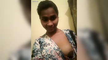 South Girl Gets Her Tits Out and Begs for Hard Fucking.