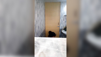 This Desi Bhabi Get Soaking Wet and Wild in Her Steamy Nude Bath Video!