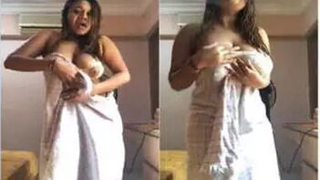 Desi Babe With Amazing XXX Tits Dances Naked After Shower on Camera.