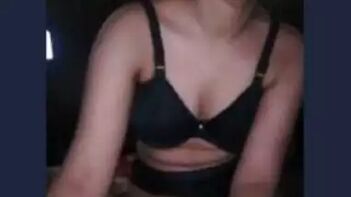 Desi Wife's Steamy Handjob Leaves Hubby Breathless in Hotel Room Delight