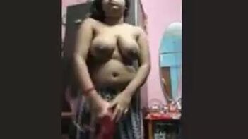 Desi Babe Shaving Her Smooth Pussy in 3 Juicy Clips