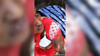 Wild Indian Village Babe Gives Sloppy Outdoor BJ, Gets Messy Facial