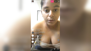 Desi Bhabi Flaunting Her Massive Tits in a Live App Show!