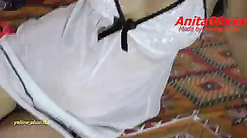 Fiery Mausi Rides Bhanje's Hard Cock in Steamy Kamasutra XXX Action!
