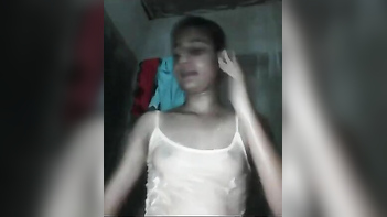 Busty Indian Babe Gets Her Tight Pussy Pounded Hard in Steamy Webcam Show.